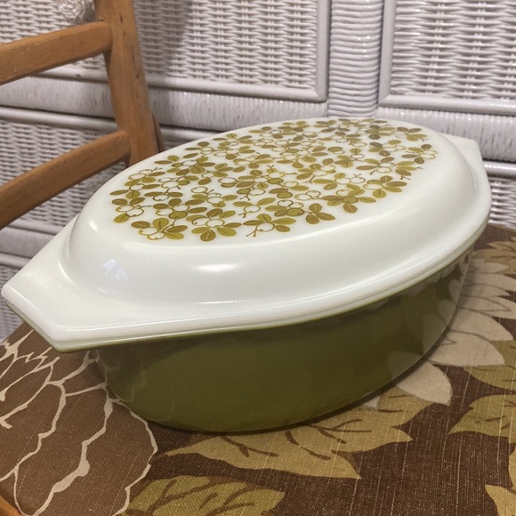VTG Pyrex Verde Olive Green pattern 2.5 QT w/lid EUC MCM 1967 - Picture 10 of 11